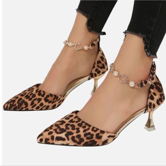 BRAND NEW  CHINESE LAUNDRY  LEOPARD PRINTED POINTED TOE BOW STRAP DETAILS PUMP - Picture 7 of 14